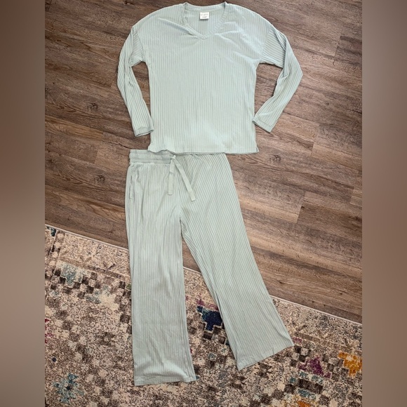 Wonderly • Wide Ribbed Pajama Set - Picture 1 of 9